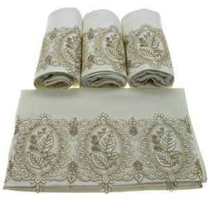 Yoncagül 50x90 cm Kadife Fransız Dantelli El Yüz Havlusu