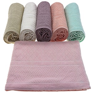 İfh Jakarlı Piramit Banyo Havlusu 100x150 Cm