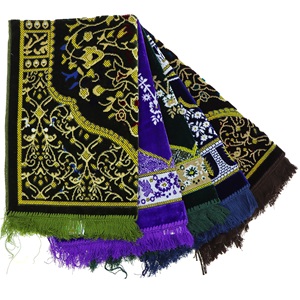 İslamoğlu Desenli Kadife 400 gr Lık Seccade