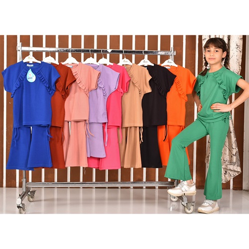 Damlanur Kız Çocuk Fırfırlı Model İspanyol Paça Takım 4-10 Yaş - Siyah