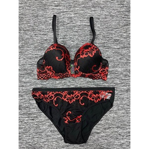 Ebru 8003 Bayan Dantelli Silikonlu Dolgusuz Sütyen Takım 75-95