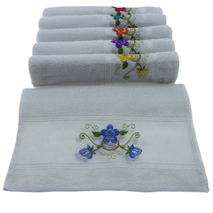 Cangül 40x80 Oluklu Nakışlı El Yüz Havlusu