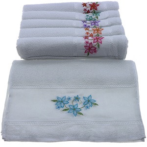 Cangül 40x80 Oluklu Nakışlı El Yüz Havlusu